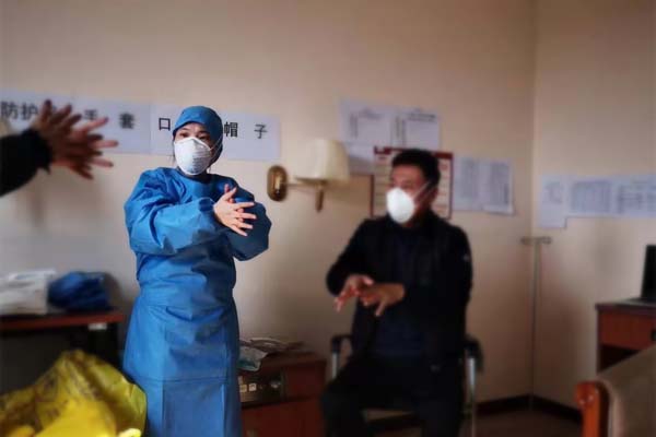 俞杨红.jpg 俞杨红.jpg