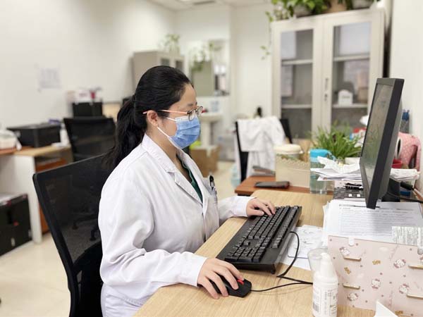 朱红.jpg 朱红.jpg